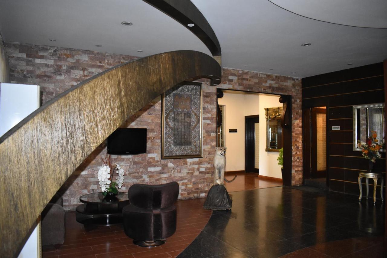 Safari Club 1 Hotel Равалпинди Екстериор снимка