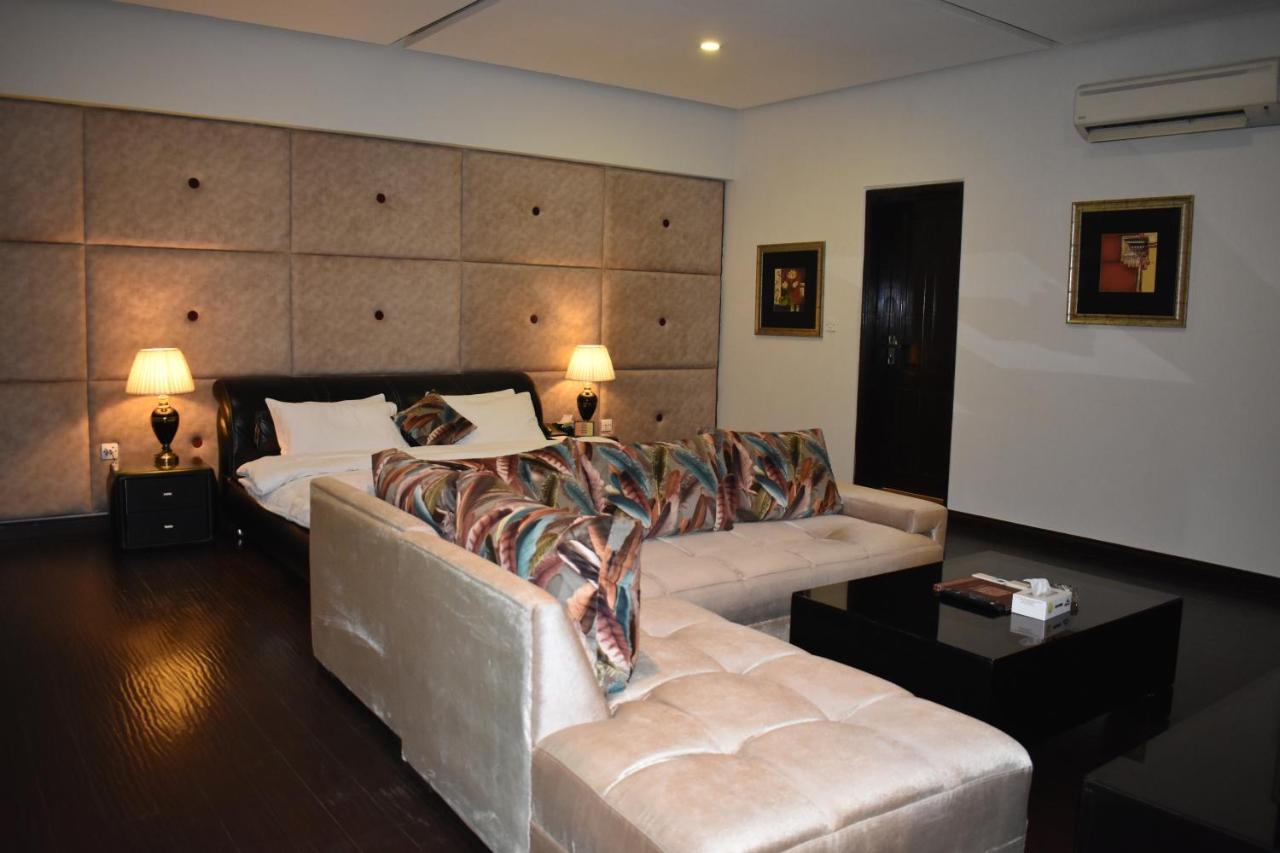Safari Club 1 Hotel Равалпинди Екстериор снимка