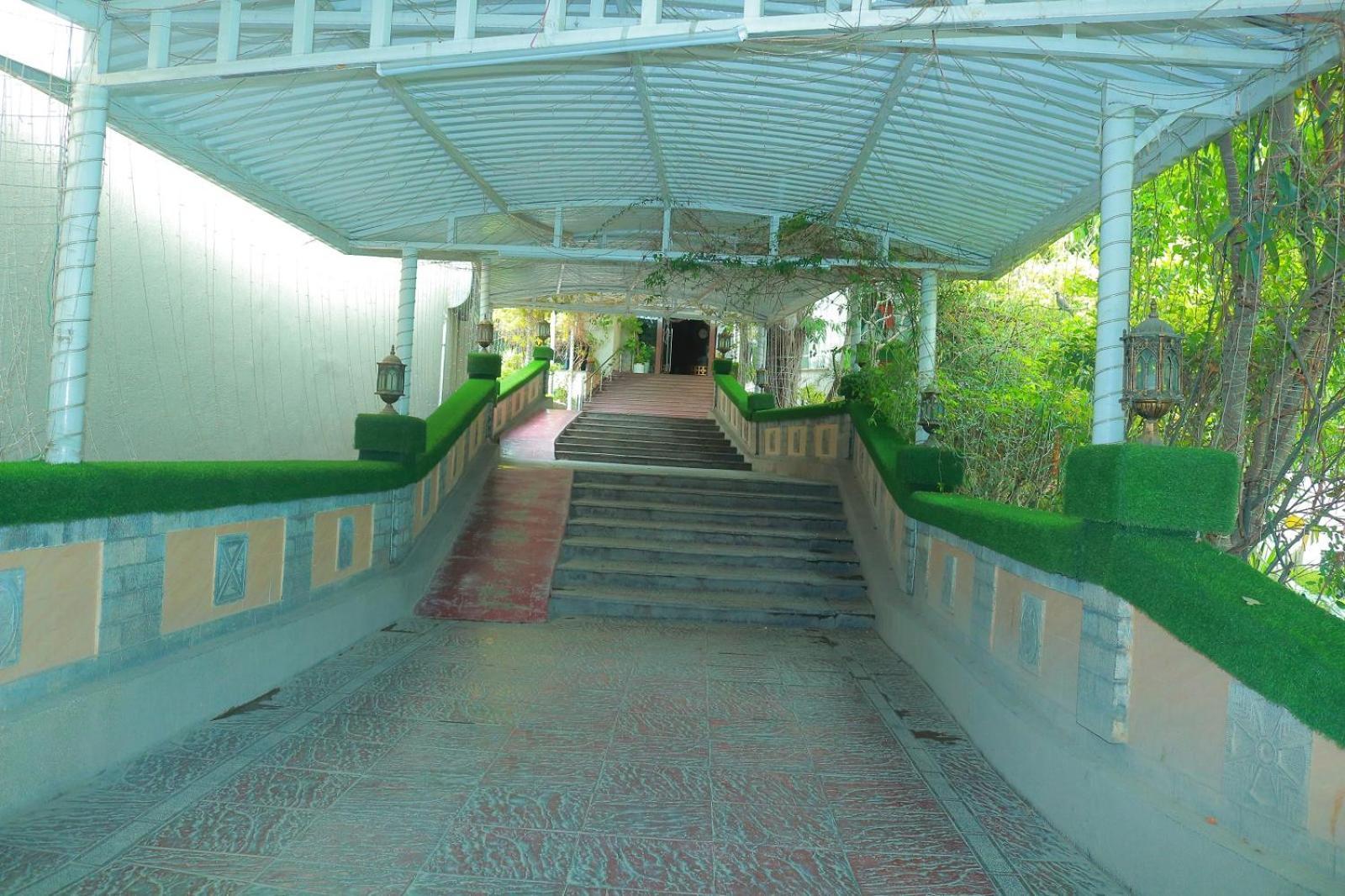 Safari Club 1 Hotel Равалпинди Екстериор снимка