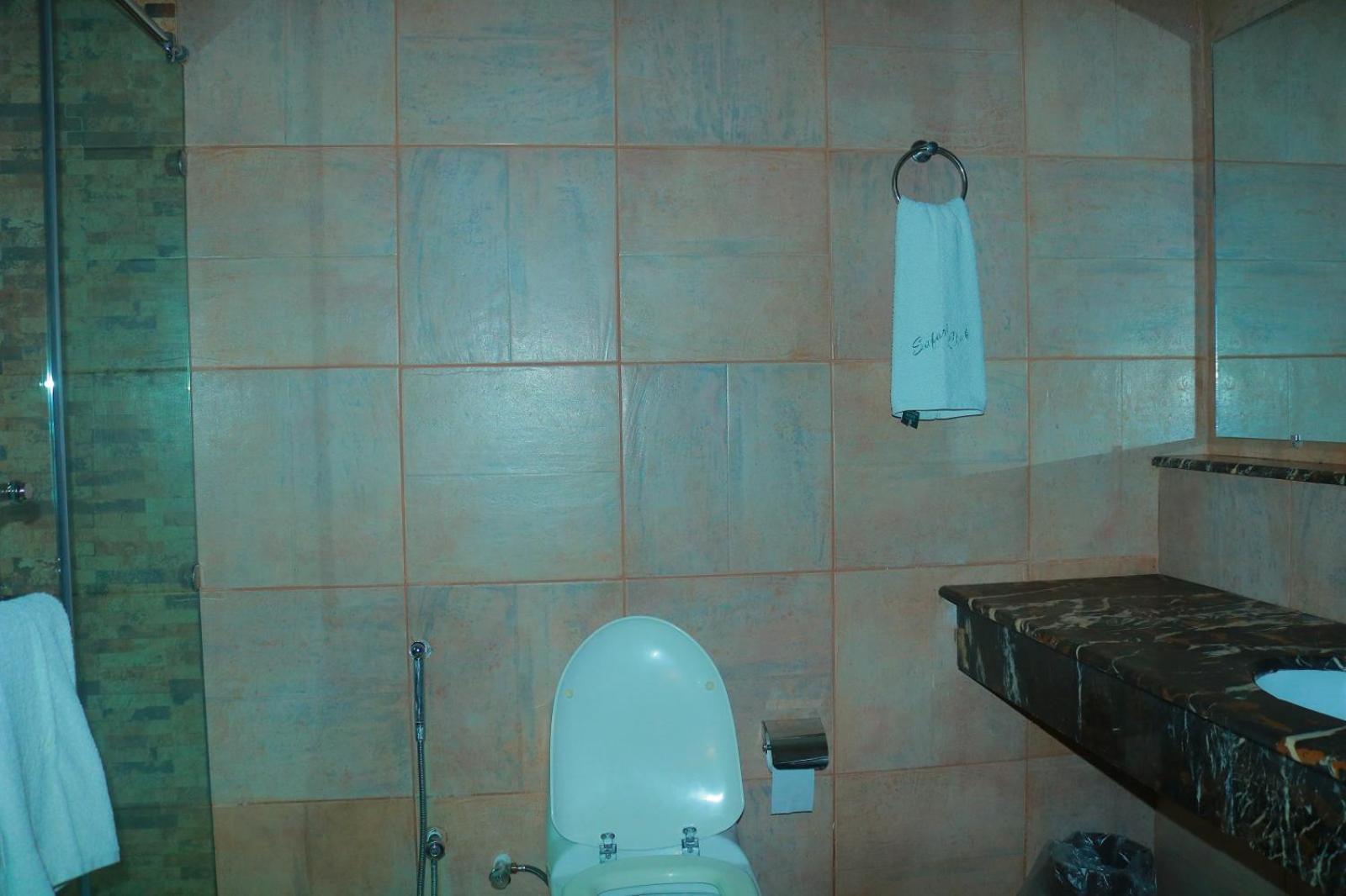 Safari Club 1 Hotel Равалпинди Екстериор снимка
