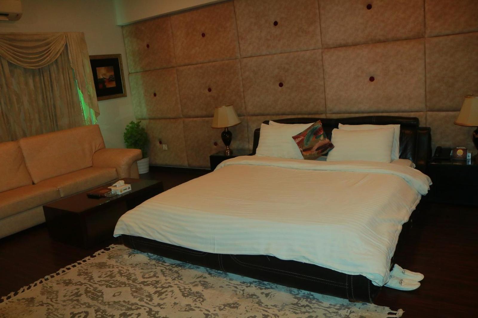 Safari Club 1 Hotel Равалпинди Екстериор снимка