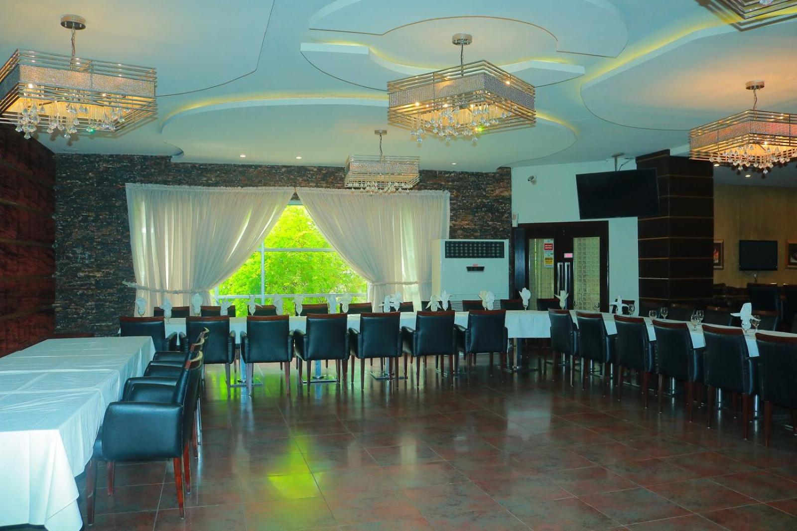 Safari Club 1 Hotel Равалпинди Екстериор снимка