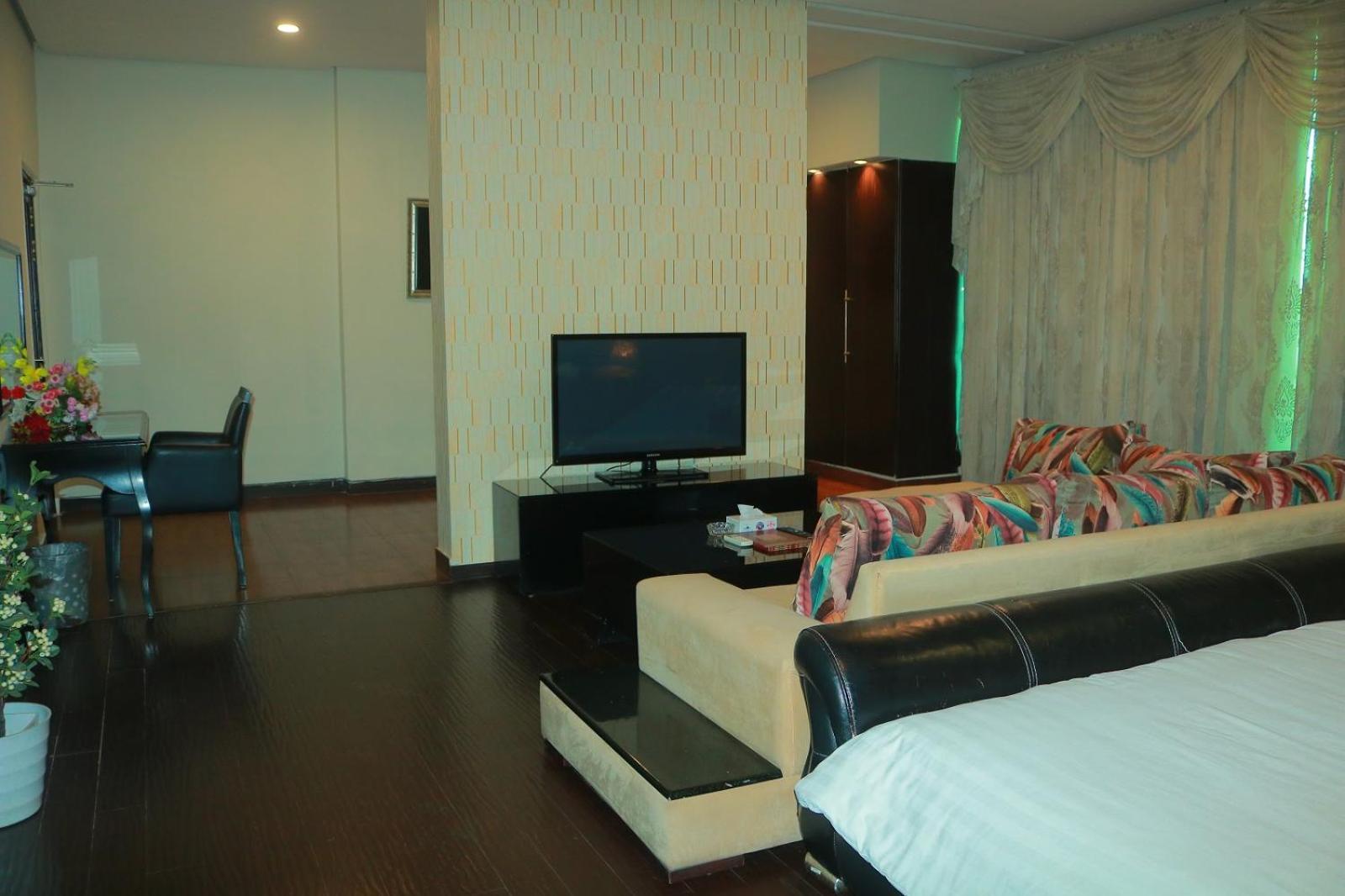 Safari Club 1 Hotel Равалпинди Екстериор снимка