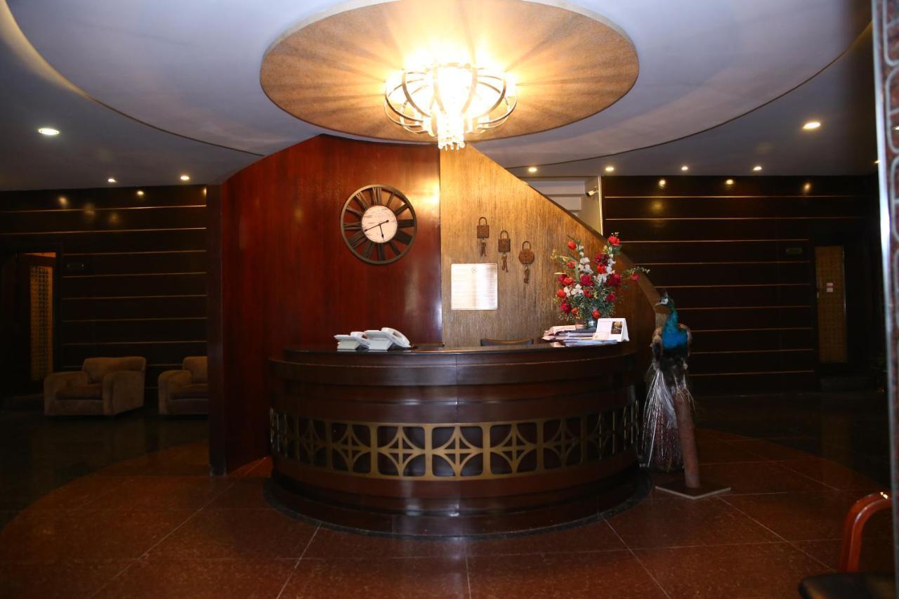 Safari Club 1 Hotel Равалпинди Екстериор снимка